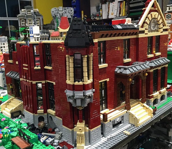 batcavemocdanglasure01